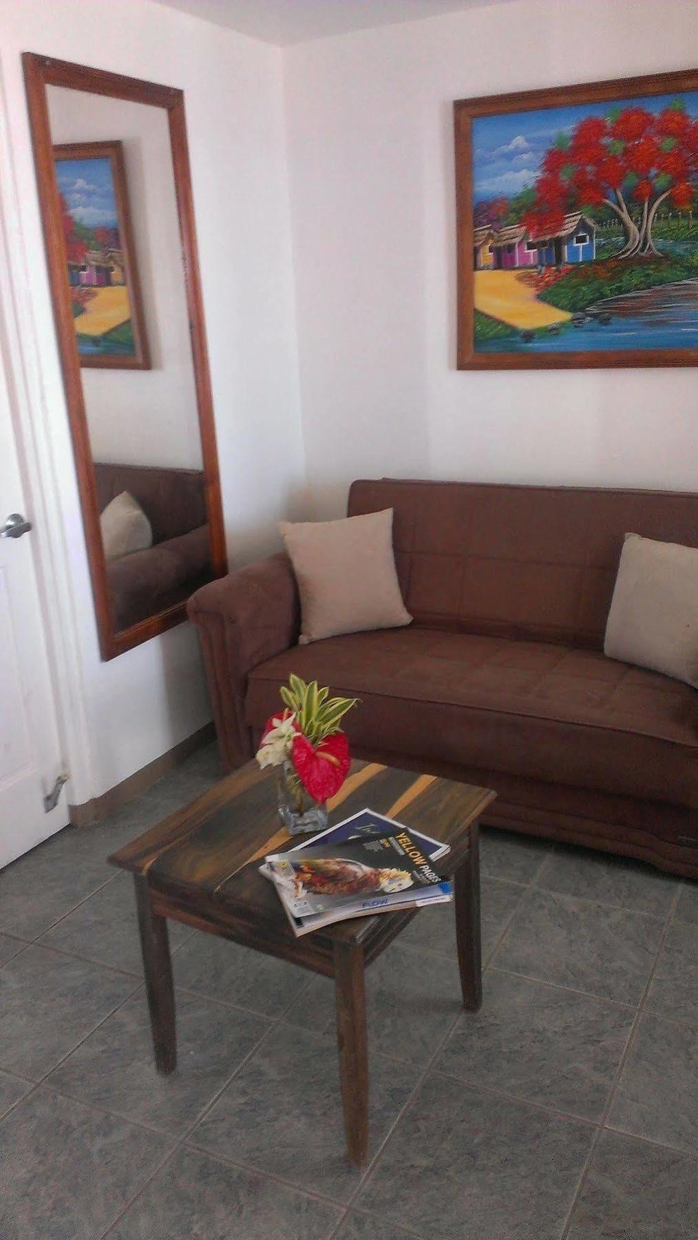 Paradise Beach Hotel كينغستاون المظهر الخارجي الصورة